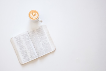 How to Start a Daily Bible Reading Habit
